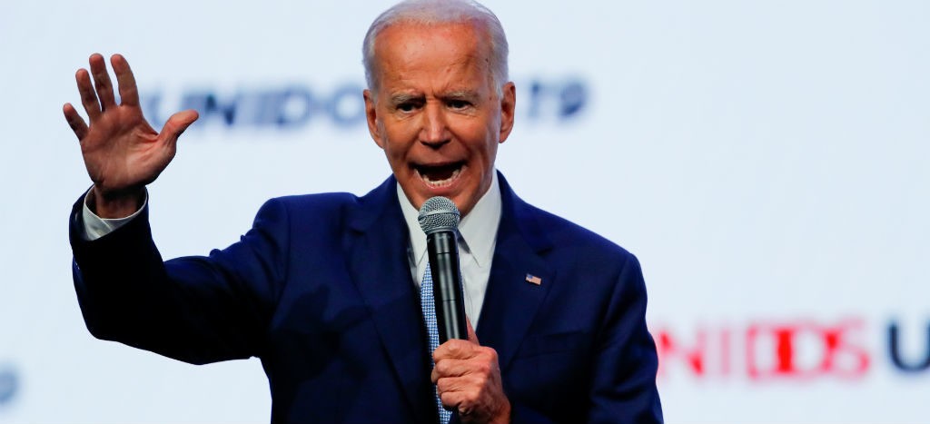 Biden vincula a Trump con tiroteos por avivar la supremacía blanca