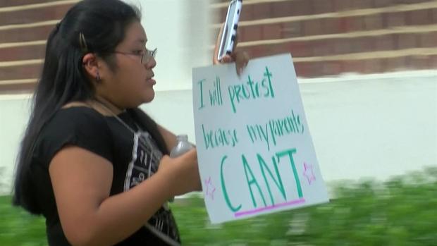 [TLMD - LV] Niños piden que ICE libere a sus padres