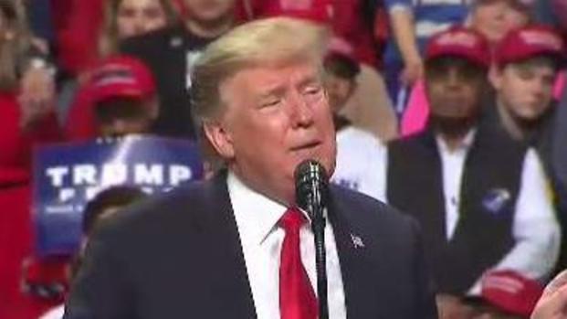 Mayoría de votantes hispanos reemplazaría a Trump