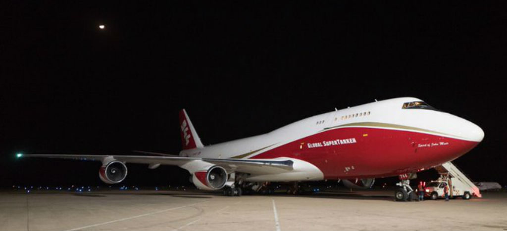 Avión cisterna estadounidense aterriza en Bolivia para combatir el incendio que ya arrasó casi 800 hectáreas