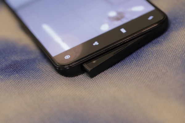 Contempla la cámara selfie con aleta de tiburón en la última versión de Oppo