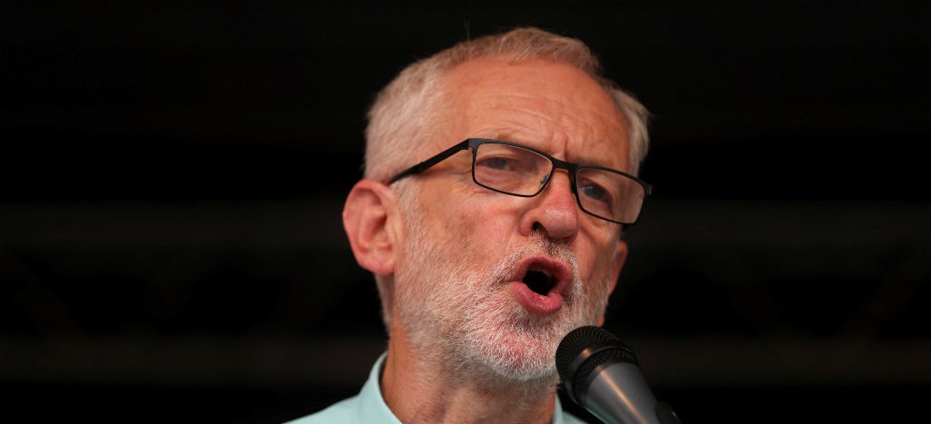 Corbyn busca a conservadores y rebeldes para destituir a Johnson y evitar un Brexit duro