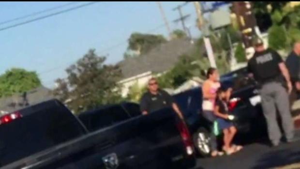 [TLMD - LA] Madre e hija detenidas en Valle de San Fernando