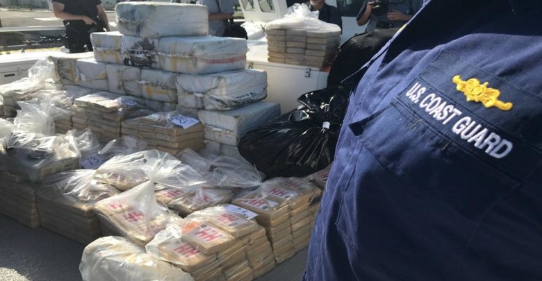 Guardia Costera incauta cargamento millonario de cocaína 1 Guardia Costera incauta cargamento millonario de cocaína 1