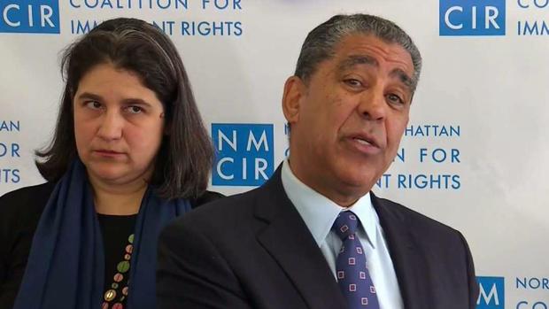 [TLMD - NY] Legislador: No hay riesgo de viaje para residentes que reciben ayuda pública