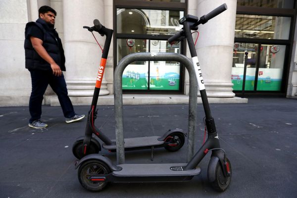 Los gobiernos locales están obligando a la industria del scooter a crecer rápidamente