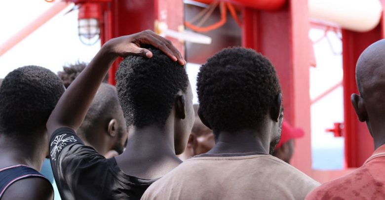 Malta autoriza desembarco de 356 migrantes del Ocean Viking, irán a seis países