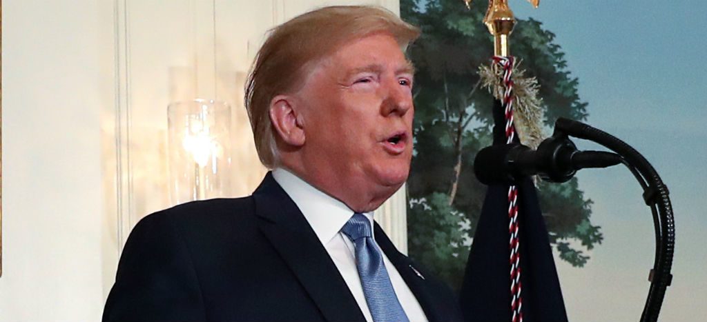 Trump condena “supremacismo blanco” y “racismo” pero dice que la enfermedad mental “jaló el gatillo”