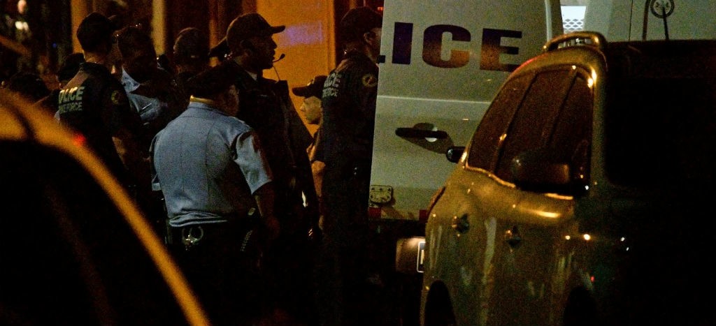 Trump pide “duro” castigo contra el tirador de Filadelfia