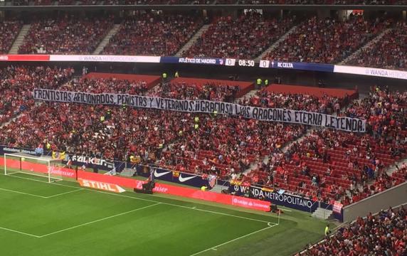 Homenaje de la grada del Wanda Metropolitano a Luis Aragonés