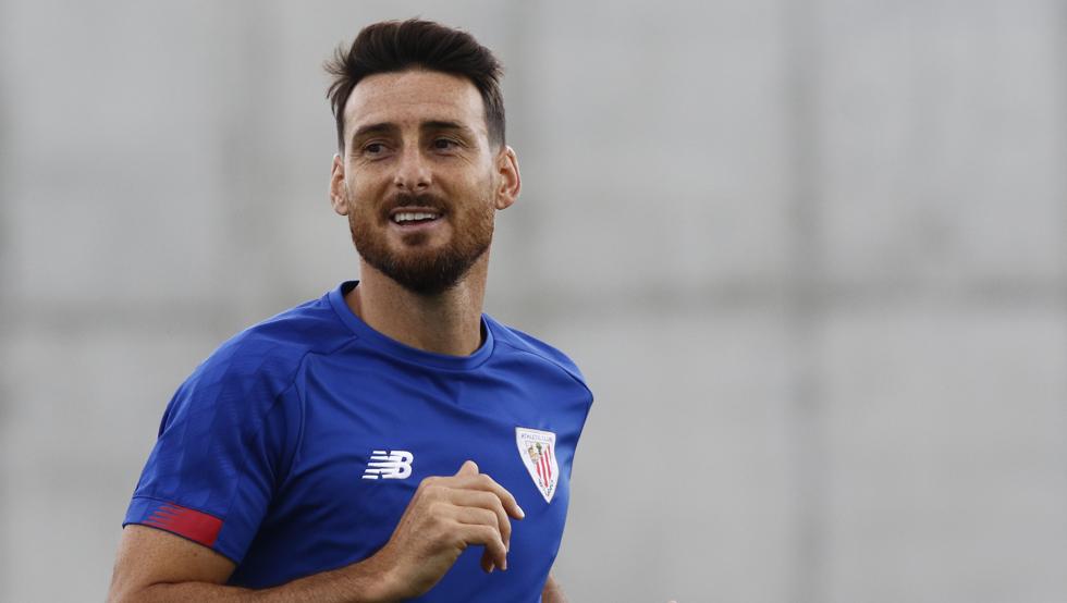 entrenamiento athletic de bilbao. 9-08. aduriz durante un entrenamiento