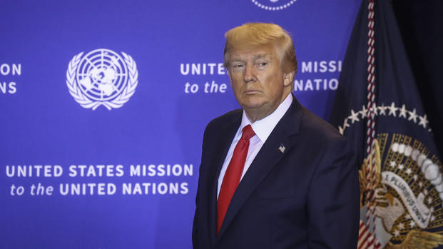 Trump se defiende en conferencia de prensa