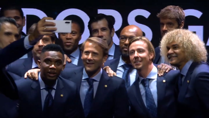 Los nuevos embajadores de LaLiga se hacen un selfie al finalizar la gala Los nuevos embajadores de LaLiga se hacen un selfie al finalizar la gala