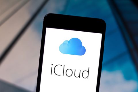 En esta ilustración fotográfica, el logotipo de iCloud se ...