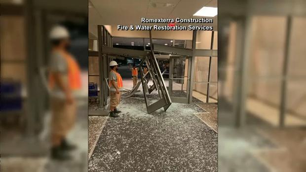 [TLMD - LV] Sospechoso conduce camioneta por centro comercial en Chicago