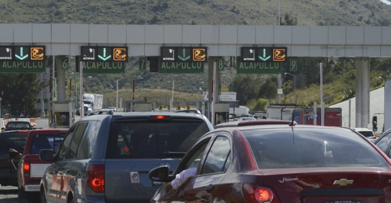 En pleno puente, suben tarifas en autopista México-Acapulco 1 En pleno puente, suben tarifas en autopista México-Acapulco 1