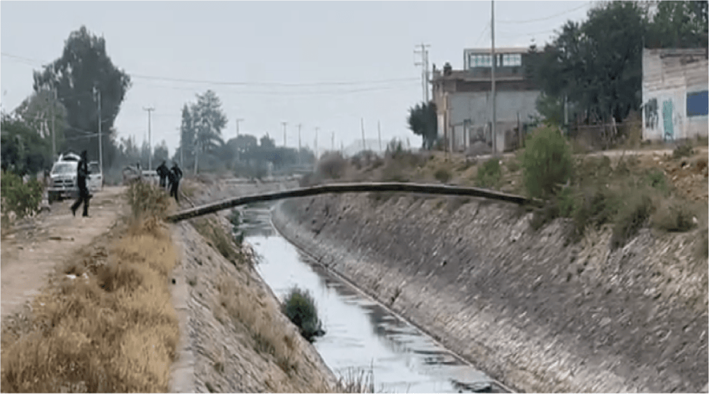 Hallan muerto a sujeto en canal de aguas que conduce a Presa Constitución de La Estancia, San Juan del Río