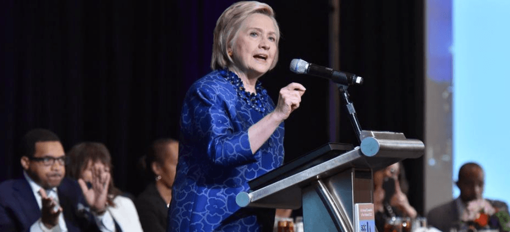 Hillary Clinton apoya juicio político contra Trump