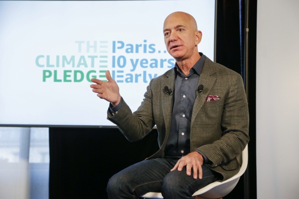 La "promesa climática" de Amazon se compromete a emisiones netas de carbono cero para 2040 y al 100% de energías renovables para 2030