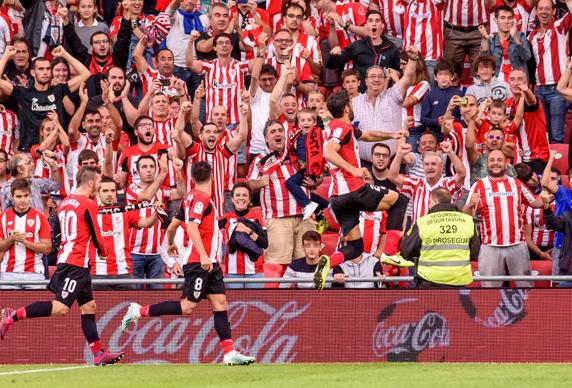 La afición disfrutó con el triunfo ante el Alavés