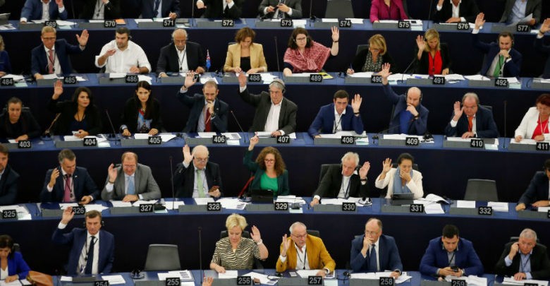 Parlamento Europeo rechaza Brexit sin salvaguarda para Irlanda