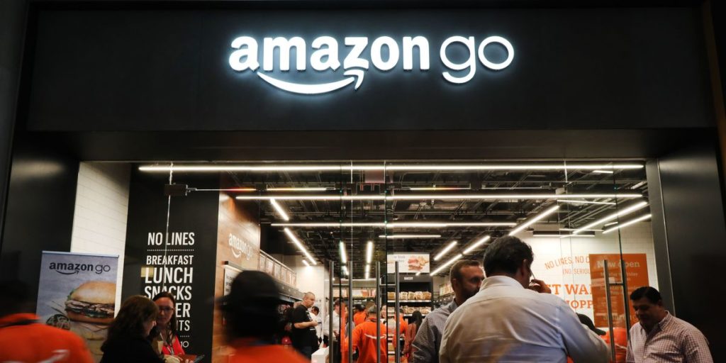 Por qué Amazon quiere escanear tus manos