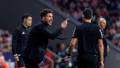 Simeone, al cuarto árbitro: “Tenés los huevos así de chicos…”