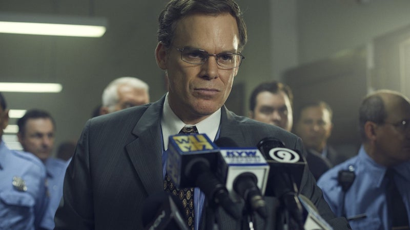 En-la-sombra-de-la-luna-Netflix-Michael-C-Hall En-la-sombra-de-la-luna-Netflix-Michael-C-Hall