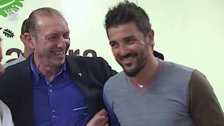 Villa: “Quini se merece el homenaje de la afición de España en El Molinón” Villa: “Quini se merece el homenaje de la afición de España en El Molinón”