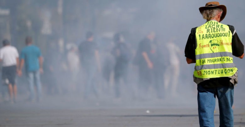 Violenta respuesta de la policía francesa a la 45 jornada de los “chalecos amarillos” | Video