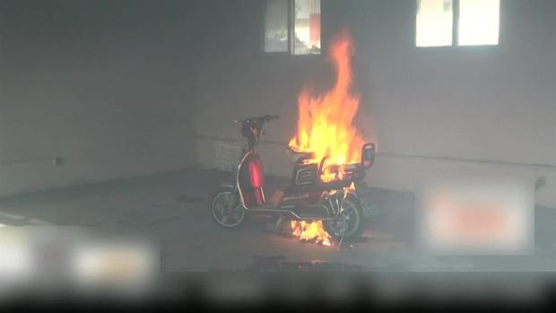 [TLMD - MIA] Scooter eléctrico explota en la sala de su casa