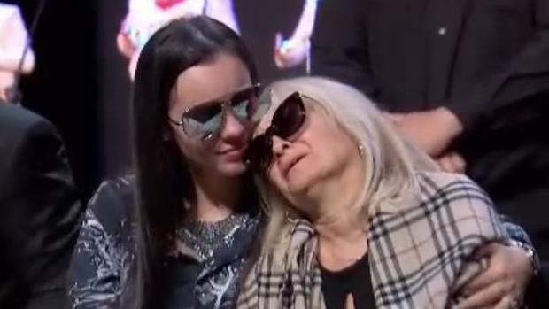 [TLMD - LV] Sarita rompe en llanto en homenaje a su padre José José