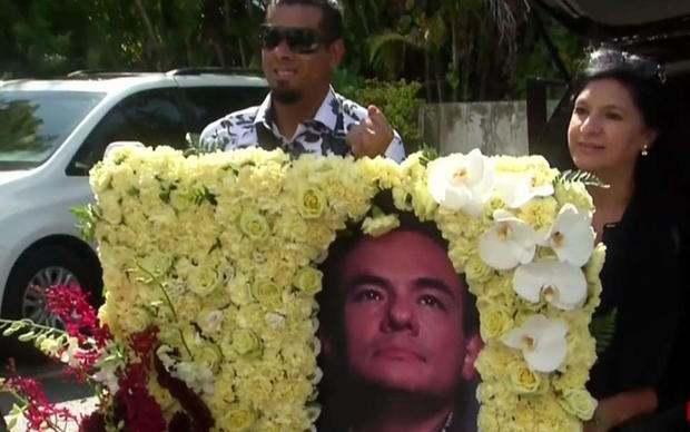 [TLMD - McAllen] Familiares, admiradores y artistas despiden a José José