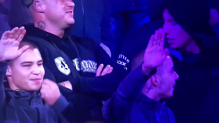 Inglaterra detiene el partido tras gritos racistas de los aficionados de Bulgaria Inglaterra detiene el partido tras gritos racistas de los aficionados de Bulgaria