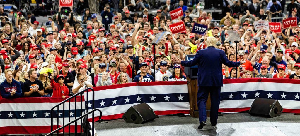 Biden “entendió cómo besarle el trasero a Obama”: Trump | Video
