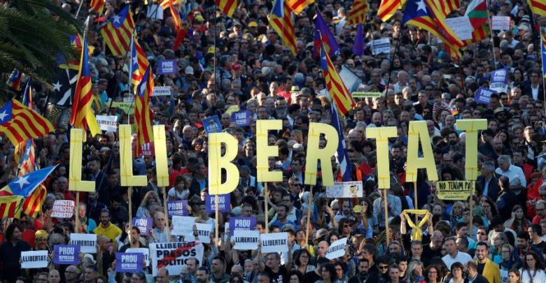 Cerca de 350 mil personas se manifestaron en rechazo al ‘procés’ en Barcelona