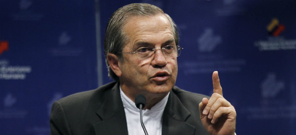 Con Lenín Moreno vivimos “lo típico de una dictadura”: excanciller de Ecuador en México