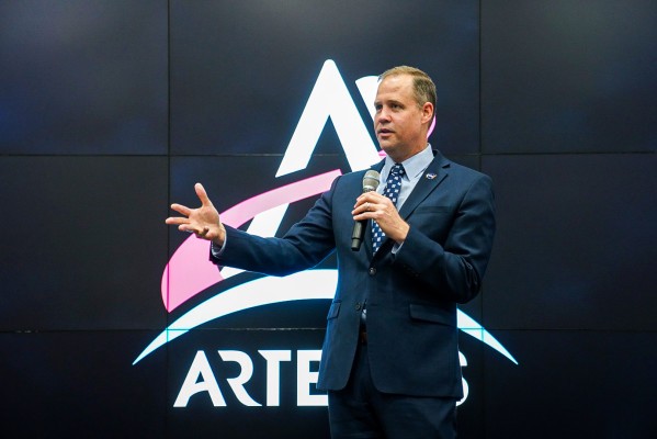 El administrador de la NASA Jim Bridenstine explica cómo las startups pueden ayudar con las misiones de Artemis Moon