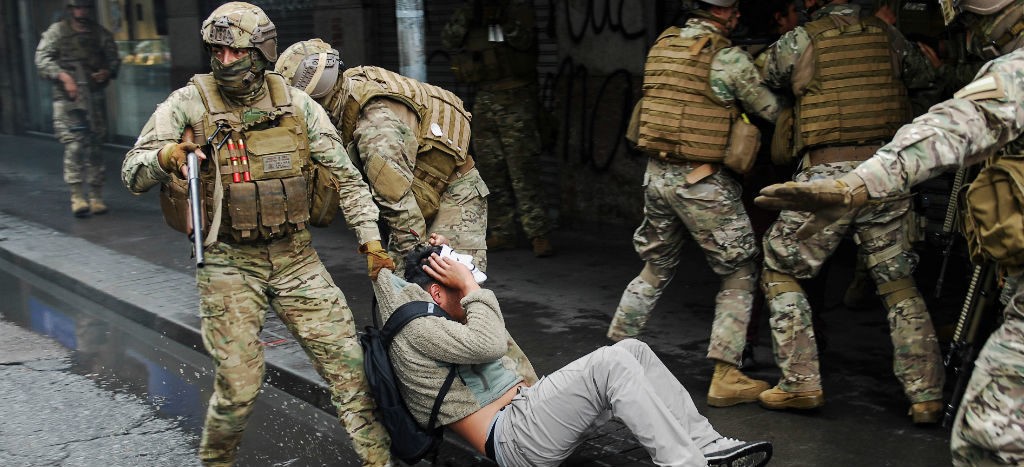 En Chile el daño ya está hecho; se le tiene que juzgar al Estado y a Piñera: Mon Laferte