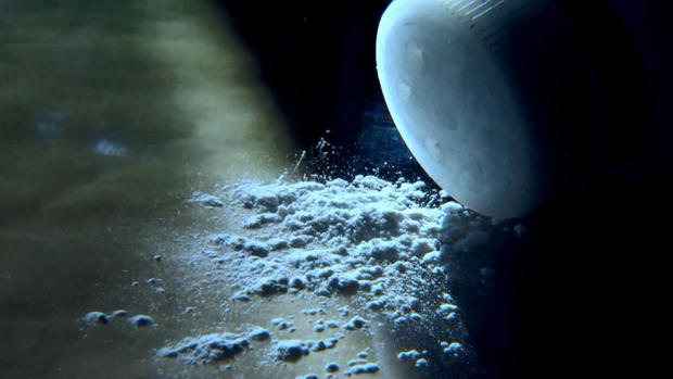 Retiran más de 30,000 botellas de talco para bebé con restos de asbesto