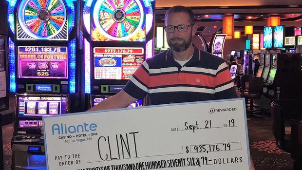 [TLMD - LV] Hombre termina con casi un millón tras visita al cine