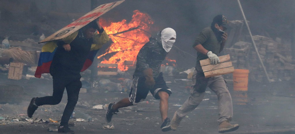 Lenín Moreno imponen toque de queda y militarización en Quito