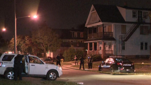 [TLMD - NATL] Olor extraño lleva a macabro hallazgo en casa desocupada