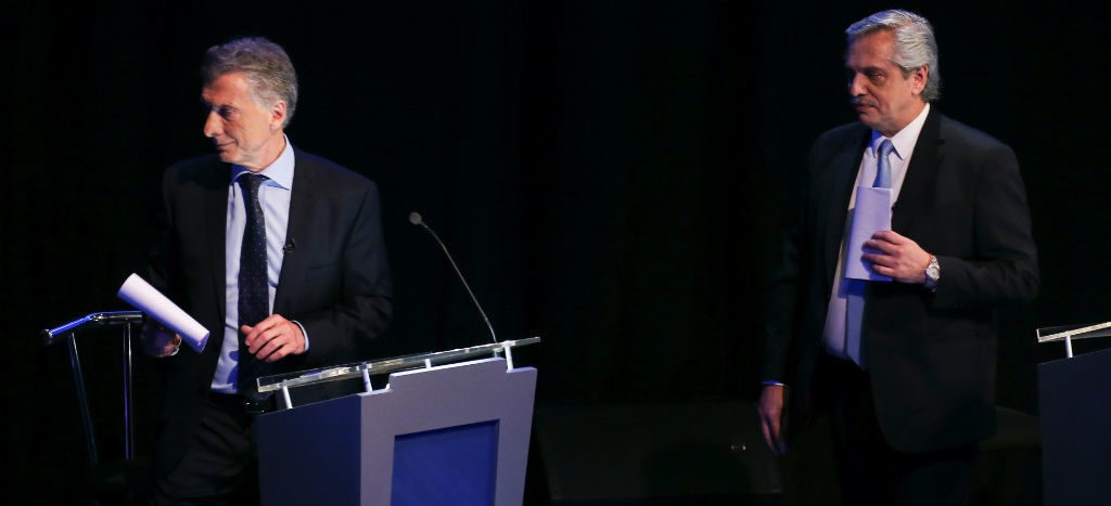 Macri y Fernández chocan en segundo debate presidencial en Argentina | Videos