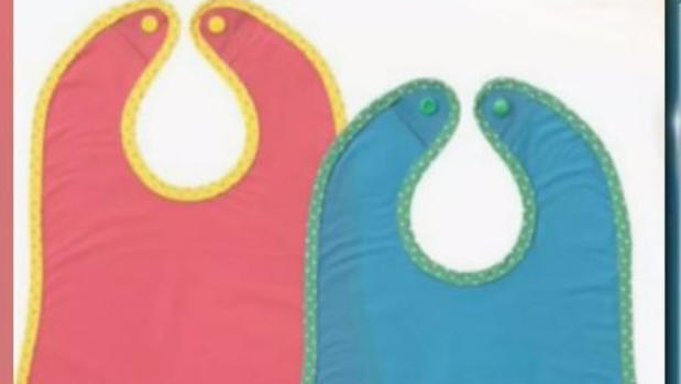 Retiran 9,000 baberos fabricados en China por potencial peligro