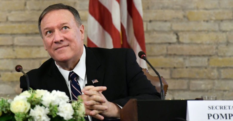 Pompeo aseguró haber estado presente en la llamada entre Trump y Zelensky