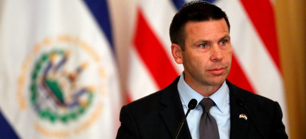 Renuncia secretario interino de Seguridad Interna de EU