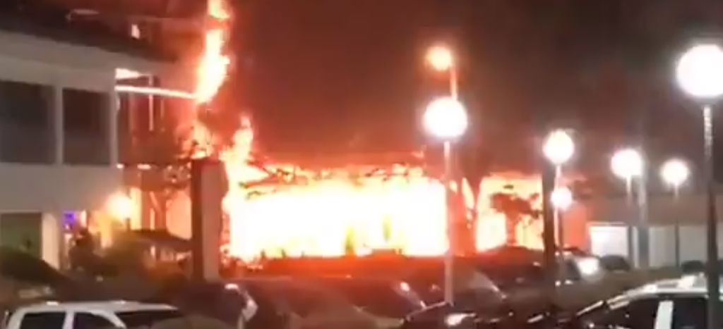 Se incendia centro comercial de Filipinas tras sismo de 6,4 de magnitud | Video