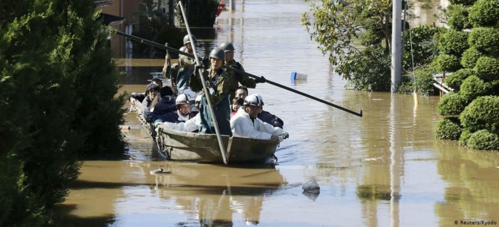 Van 68 muertos por paso del tifón Hagibis en Japón
