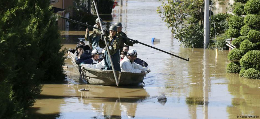 Van 68 muertos por paso del tifón Hagibis en Japón